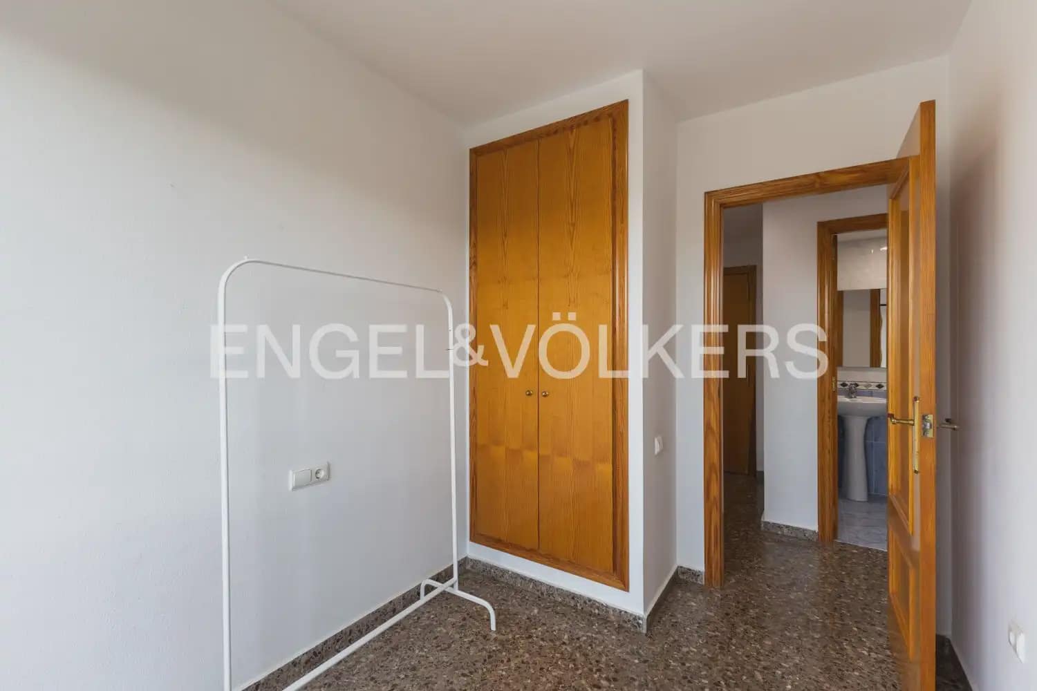 3 quarto Apartamento para arrendar em Valencia cidade com garagem - 1 350 € (Ref: 9897860)