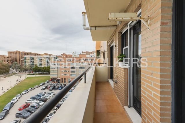 Appartement de 3 chambres à louer à Aiora, Valence ville avec garage - 1 350 € (Ref: 9897860)