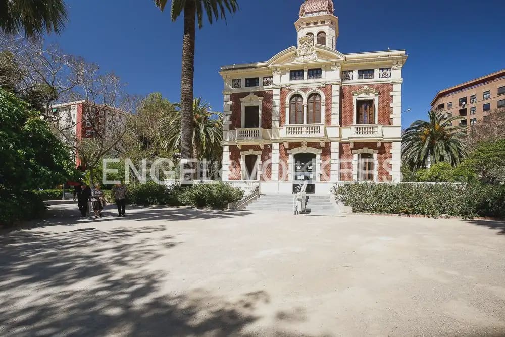 3 quarto Apartamento para arrendar em Valencia cidade com garagem - 1 350 € (Ref: 9897860)