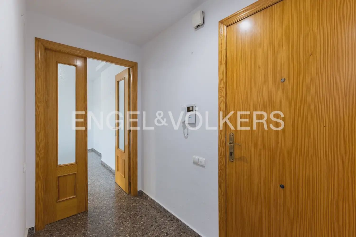 3 quarto Apartamento para arrendar em Valencia cidade com garagem - 1 350 € (Ref: 9897860)
