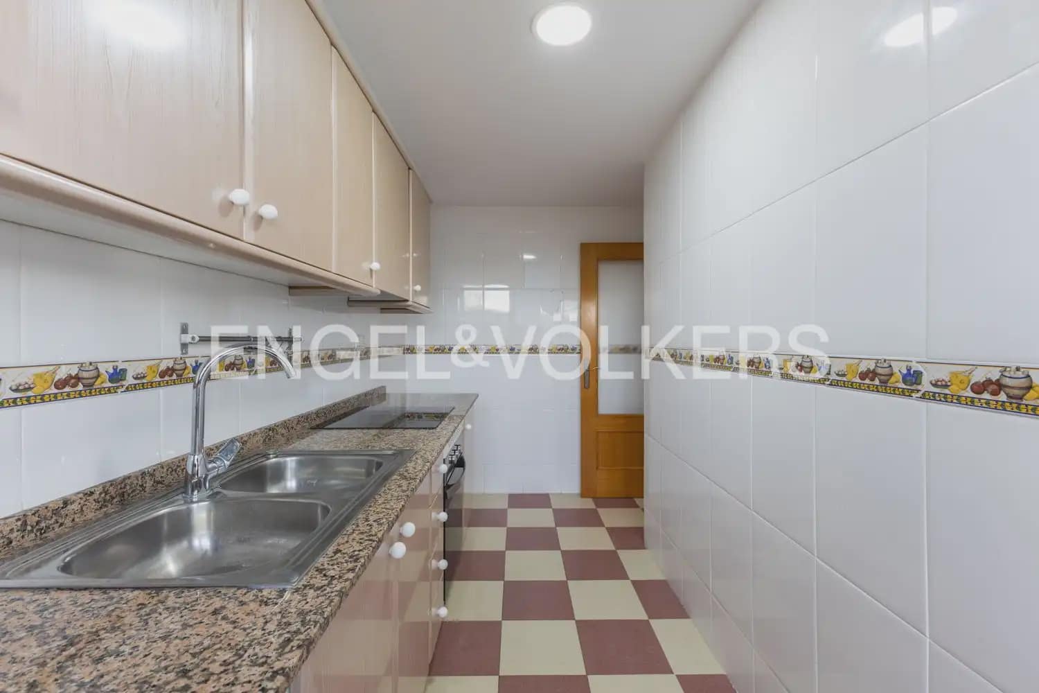 3 quarto Apartamento para arrendar em Valencia cidade com garagem - 1 350 € (Ref: 9897860)