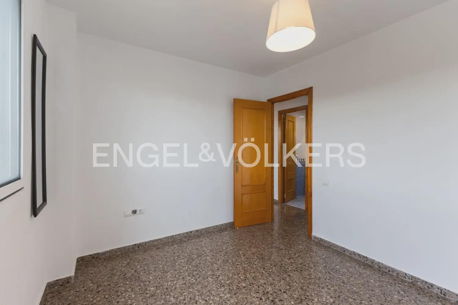 3 quarto Apartamento para arrendar em Valencia cidade com garagem - 1 350 € (Ref: 9897860)