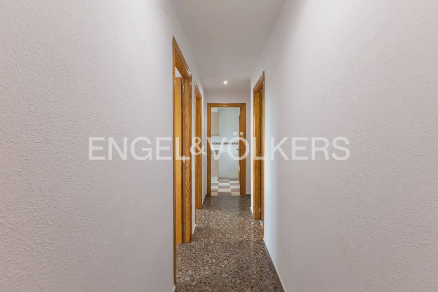 3 quarto Apartamento para arrendar em Valencia cidade com garagem - 1 350 € (Ref: 9897860)