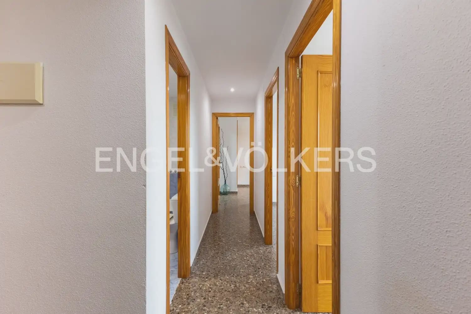 3 quarto Apartamento para arrendar em Valencia cidade com garagem - 1 350 € (Ref: 9897860)