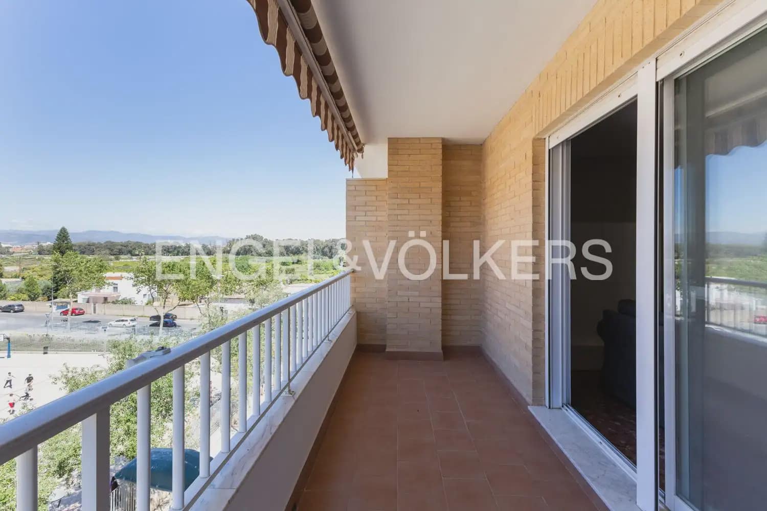 3 bedroom Flat for rent in Sagunto / Sagunt with garage - € 1,200 (Ref: 9897861)