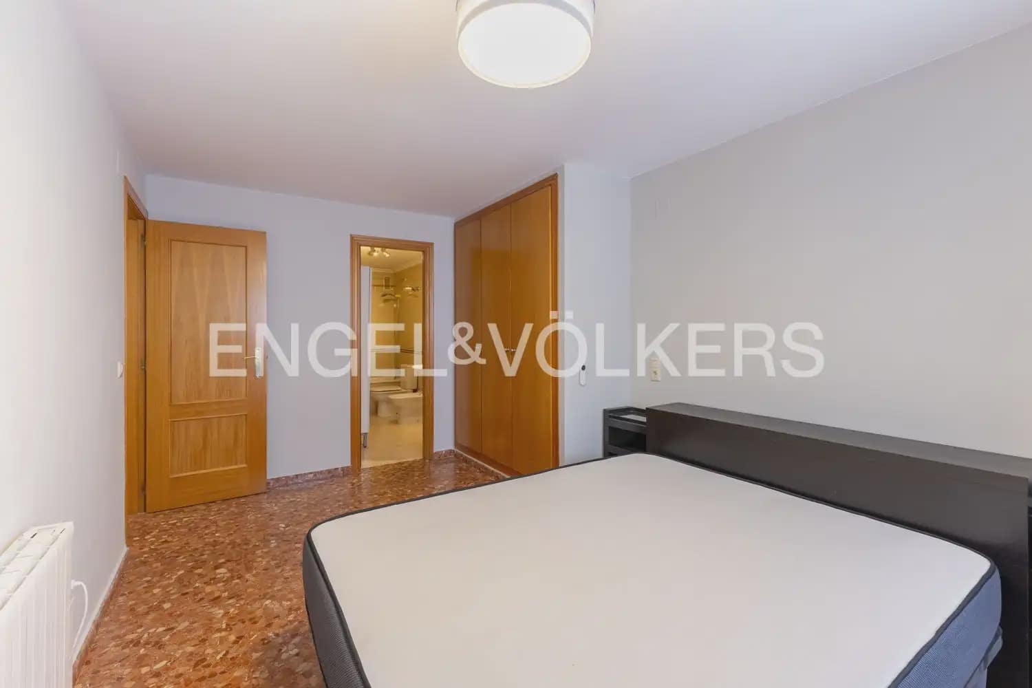 3 bedroom Flat for rent in Sagunto / Sagunt with garage - € 1,200 (Ref: 9897861)