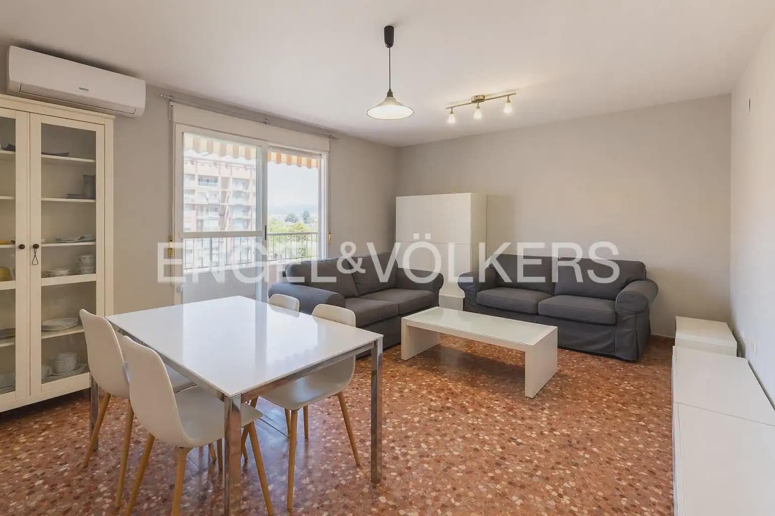 3 bedroom Flat for rent in Sagunto / Sagunt with garage - € 1,200 (Ref: 9897861)