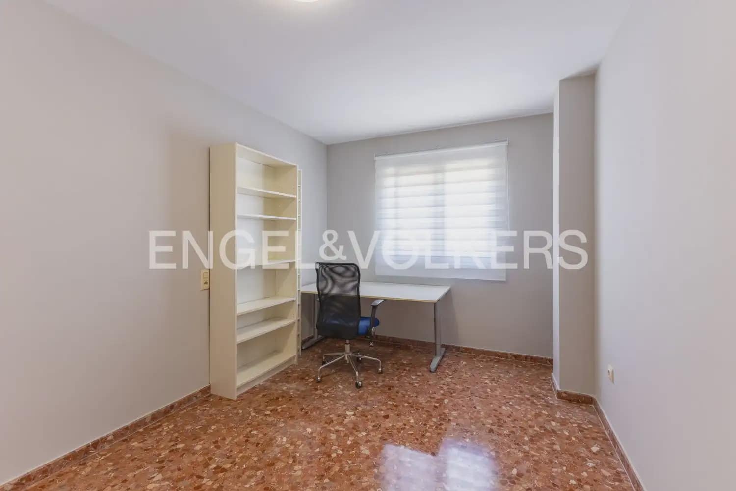 3 bedroom Flat for rent in Sagunto / Sagunt with garage - € 1,200 (Ref: 9897861)