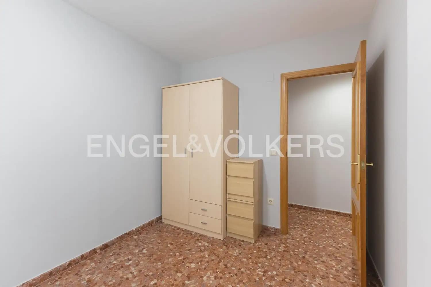 3 bedroom Flat for rent in Sagunto / Sagunt with garage - € 1,200 (Ref: 9897861)