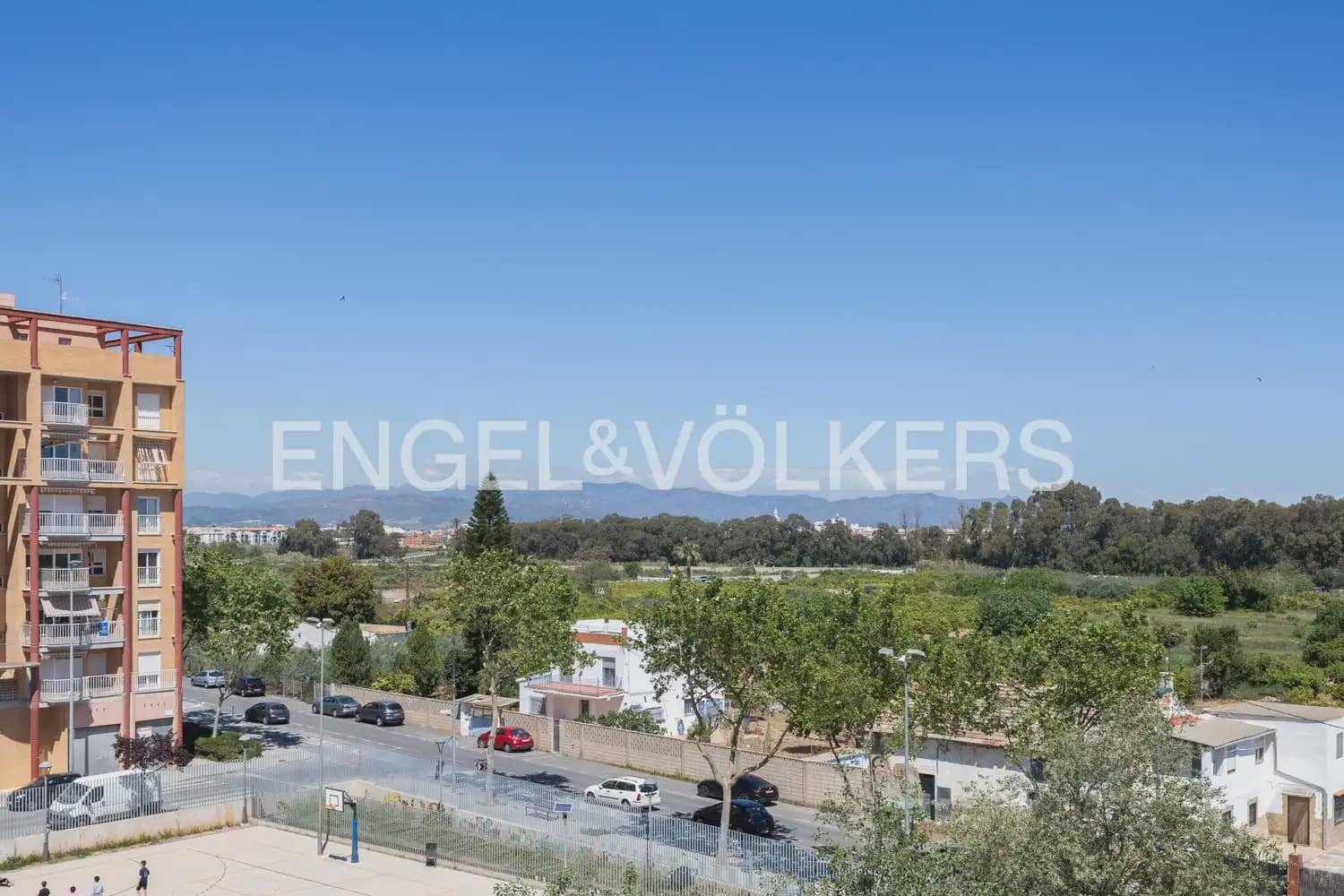 3 bedroom Flat for rent in Sagunto / Sagunt with garage - € 1,200 (Ref: 9897861)
