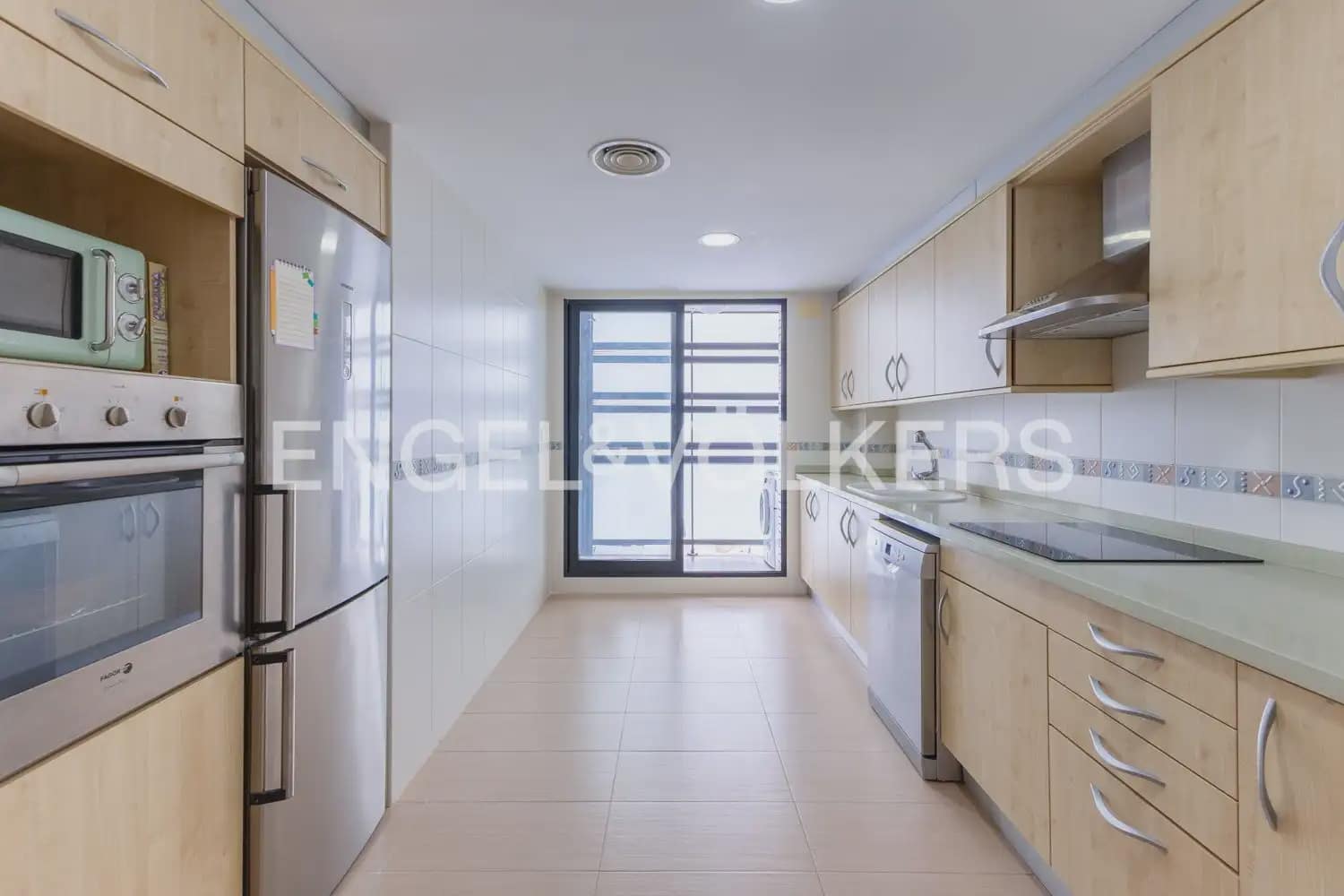 4 bedroom Flat for rent in Sagunto / Sagunt with pool garage - € 1,900 (Ref: 9897862)