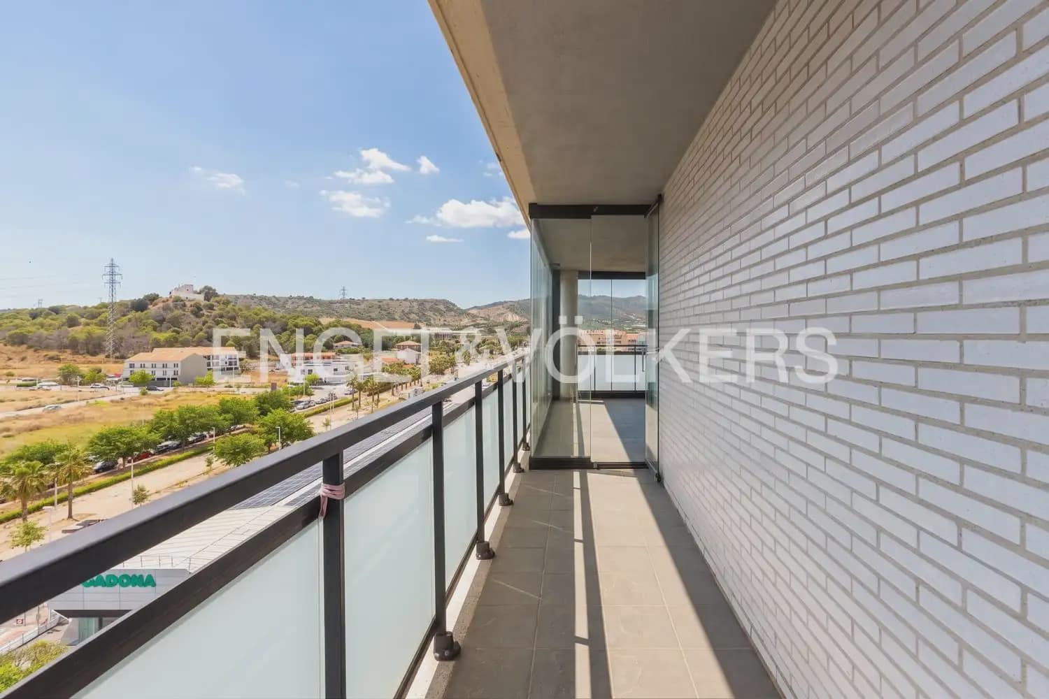 4 bedroom Flat for rent in Sagunto / Sagunt with pool garage - € 1,900 (Ref: 9897862)