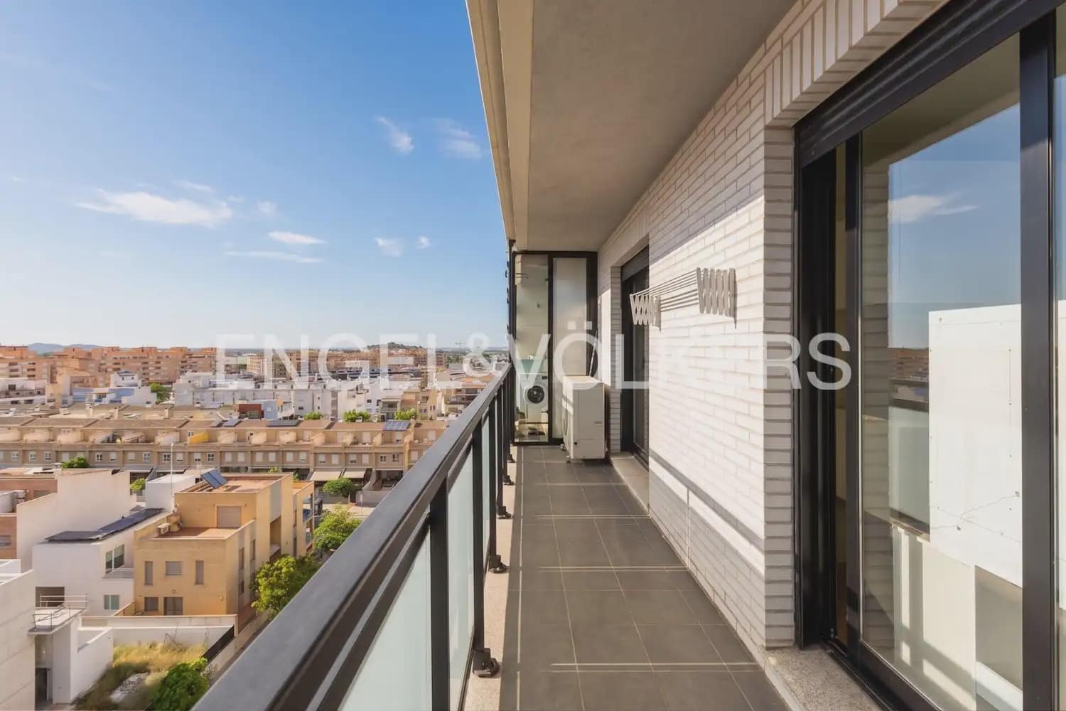 4 bedroom Flat for rent in Sagunto / Sagunt with pool garage - € 1,900 (Ref: 9897862)