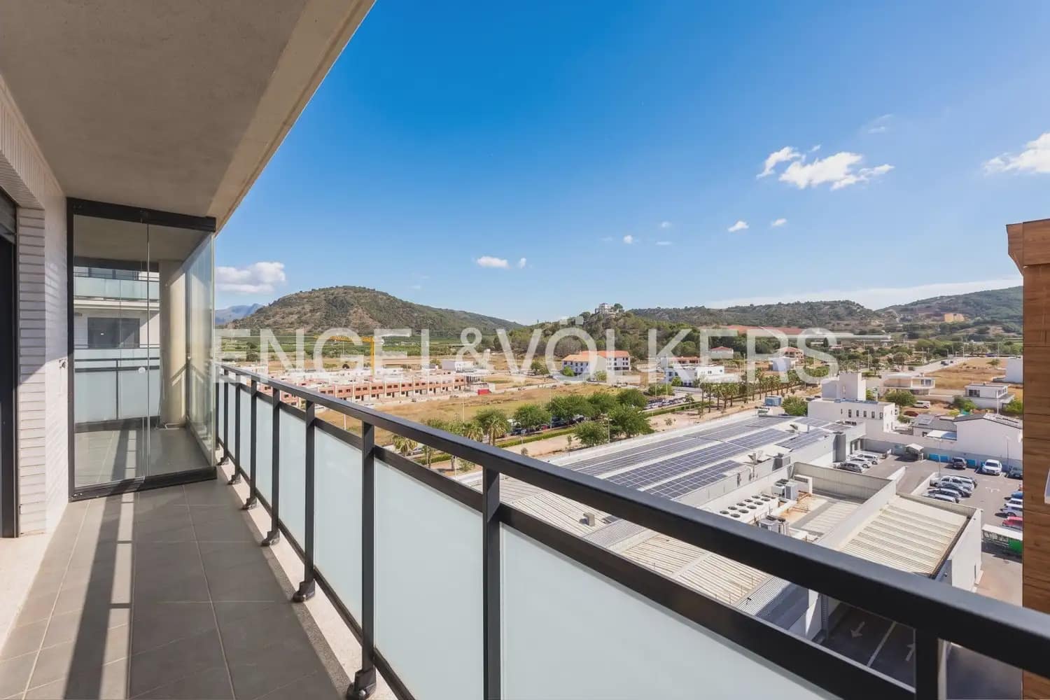 4 bedroom Flat for rent in Sagunto / Sagunt with pool garage - € 1,900 (Ref: 9897862)