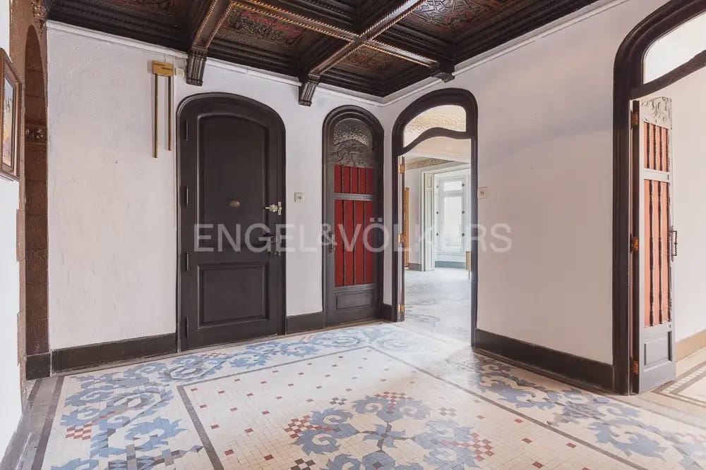9 Zimmer Wohnung zu verkaufen in Valencia Stadt - 2.100.000 € (Ref: 9897866)