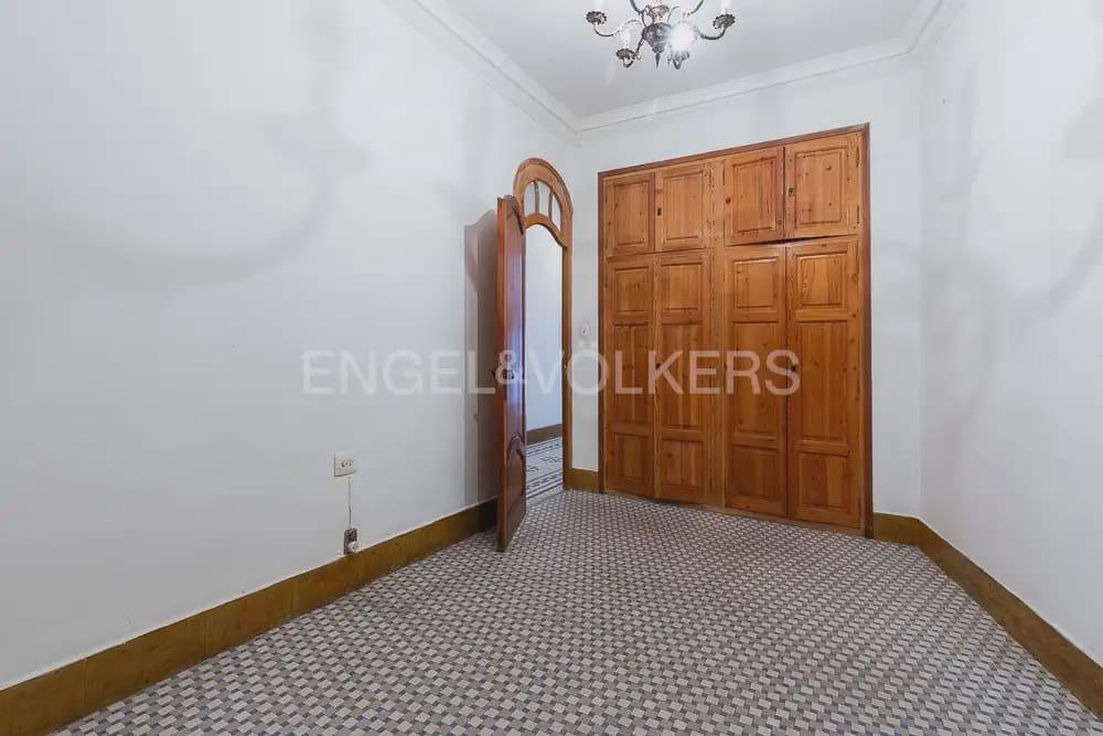 9 Zimmer Wohnung zu verkaufen in Valencia Stadt - 2.100.000 € (Ref: 9897866)