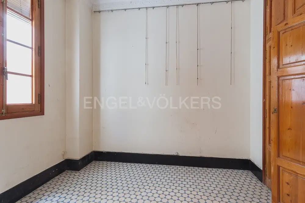 9 Zimmer Wohnung zu verkaufen in Valencia Stadt - 2.100.000 € (Ref: 9897866)