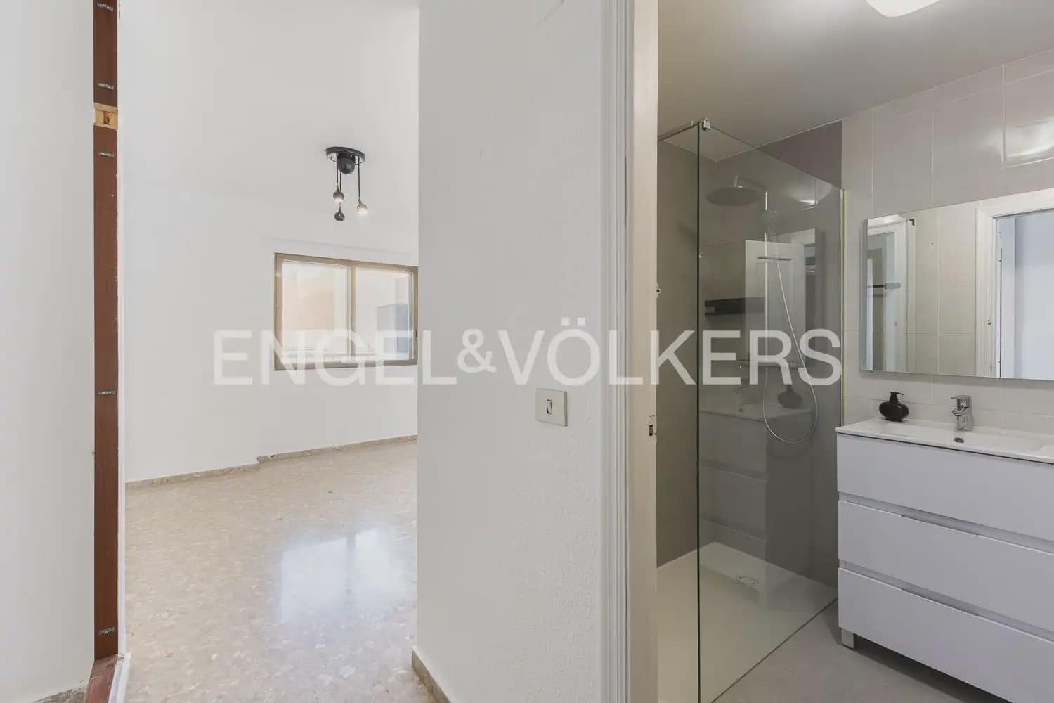 4 bedroom Flat for rent in Sagunto / Sagunt - € 1,450 (Ref: 9897867)