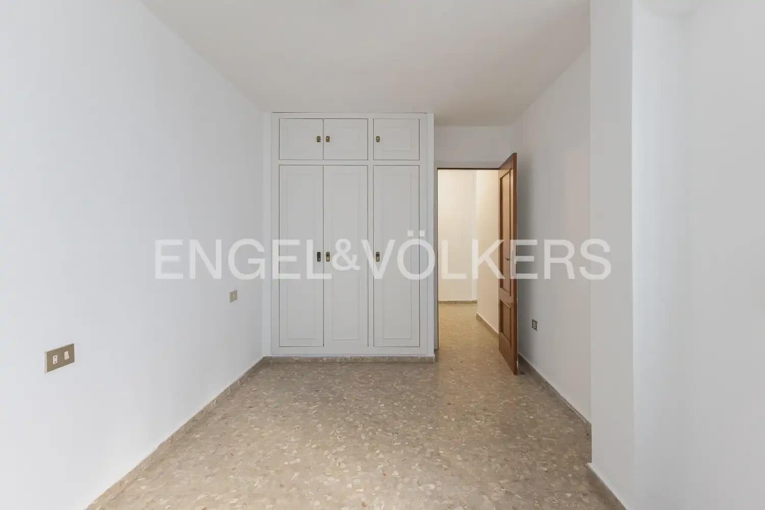 4 bedroom Flat for rent in Sagunto / Sagunt - € 1,450 (Ref: 9897867)