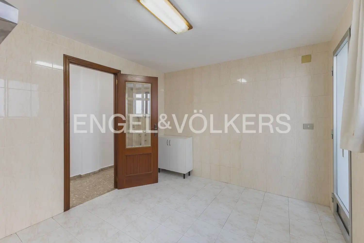 4 bedroom Flat for rent in Sagunto / Sagunt - € 1,450 (Ref: 9897867)