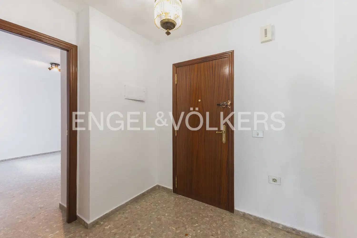 4 bedroom Flat for rent in Sagunto / Sagunt - € 1,300 (Ref: 9897867)