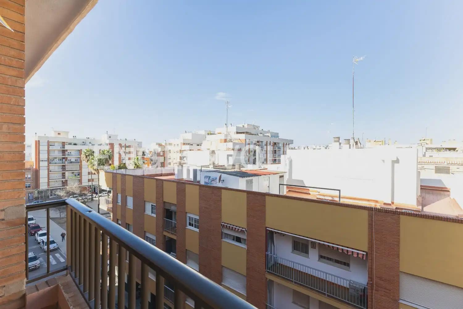 4 bedroom Flat for rent in Sagunto / Sagunt - € 1,300 (Ref: 9897867)