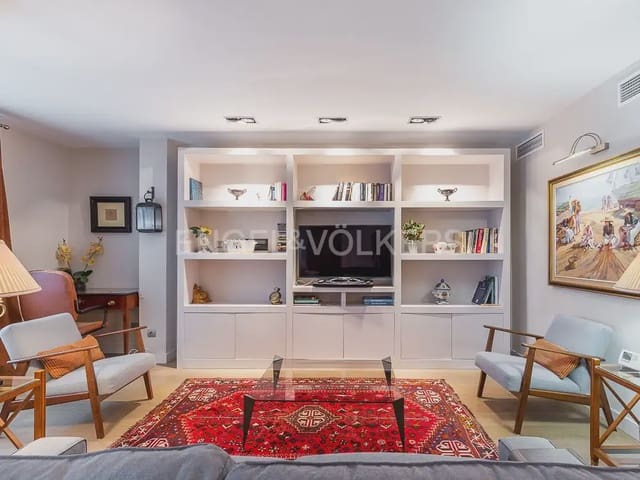 4 makuuhuone Asunto vuokrattavana paikassa Jaume Roig, Valencia kaupunki mukana 
autotalli - 3 100 € (Ref: 9897868)