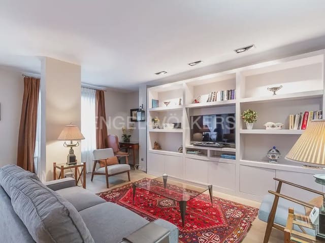 4 makuuhuone Asunto vuokrattavana paikassa Jaume Roig, Valencia kaupunki mukana 
autotalli - 3 100 € (Ref: 9897868)