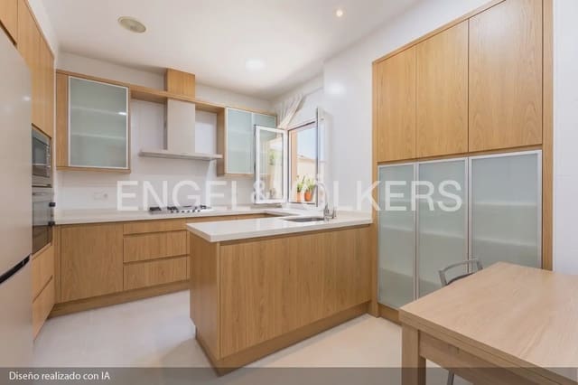 Piso de 5 habitaciones en La Gran Via, València ciudad en venta - 770.000 € (Ref: 9897869)