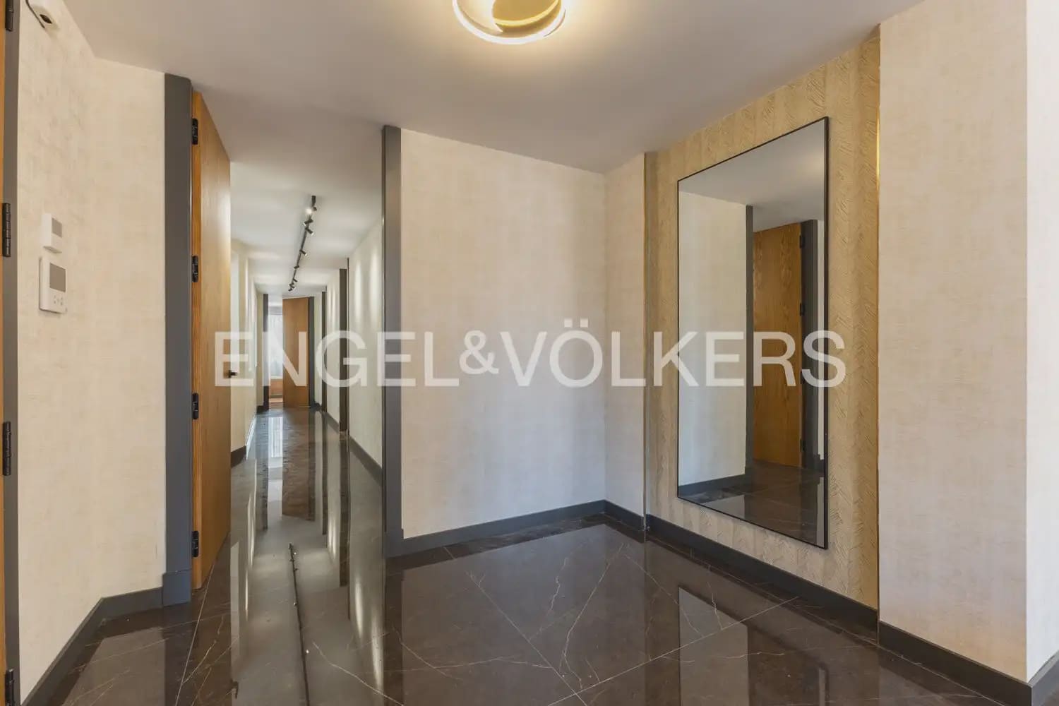 3 Zimmer Wohnung zu verkaufen in Valencia Stadt - 1.490.000 € (Ref: 9897871)