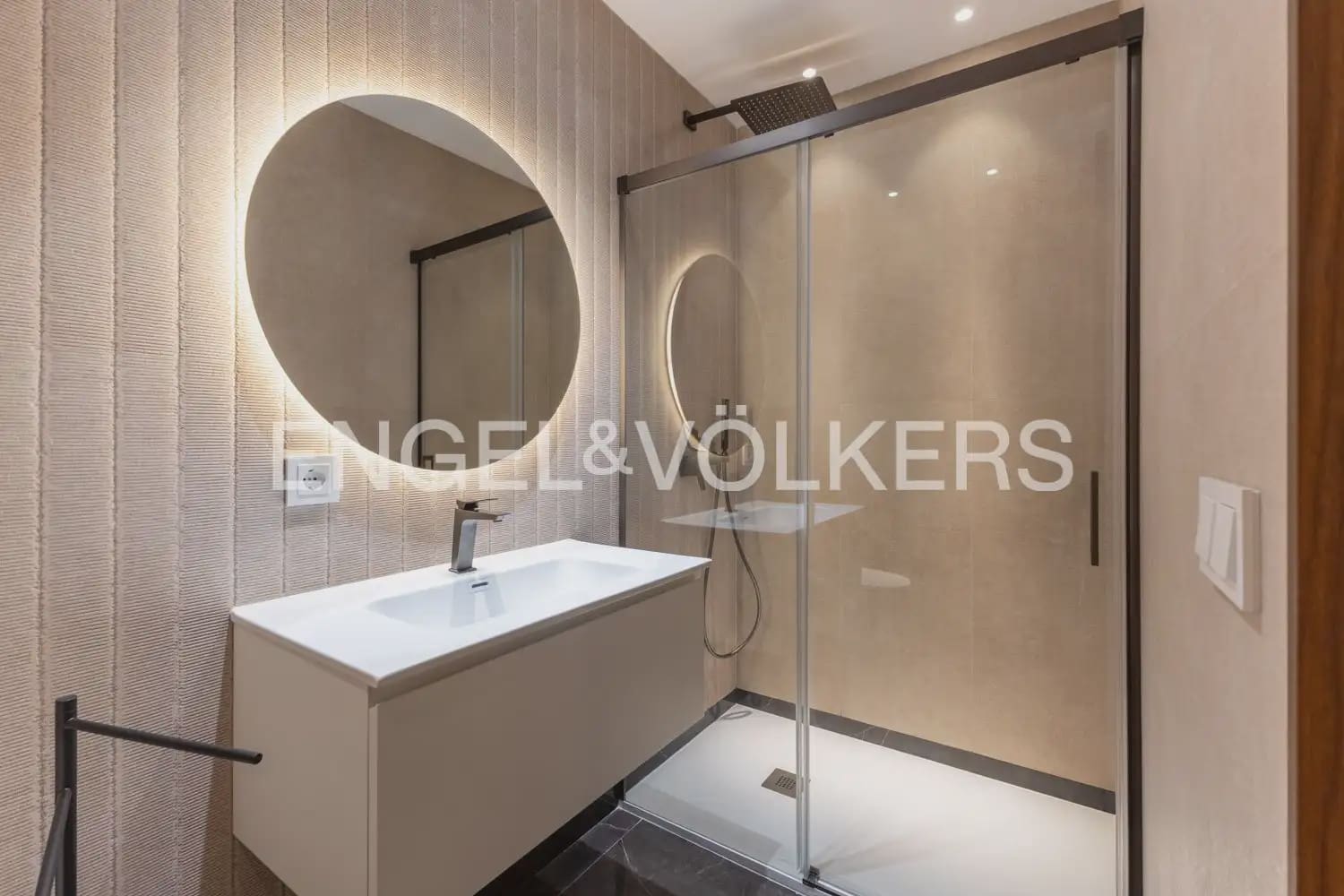 3 Zimmer Wohnung zu verkaufen in Valencia Stadt - 1.490.000 € (Ref: 9897871)
