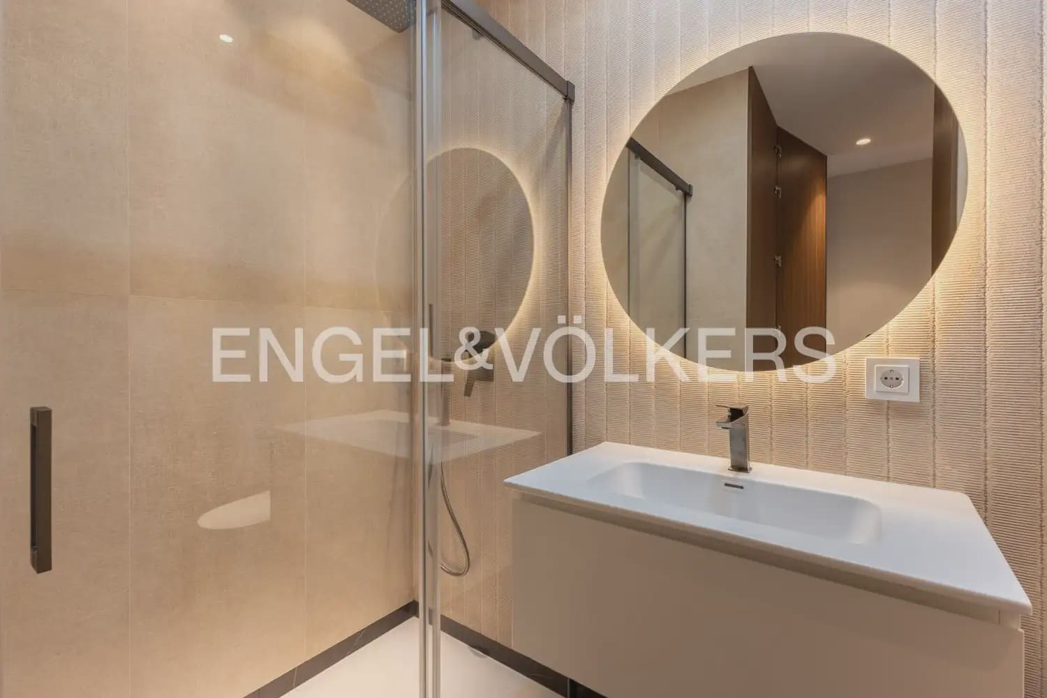 3 Zimmer Wohnung zu verkaufen in Valencia Stadt - 1.490.000 € (Ref: 9897871)