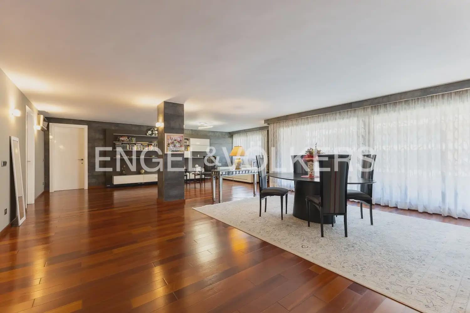 Piso de 3 habitaciones en Gandia en venta - 590.000 € (Ref: 9897872)