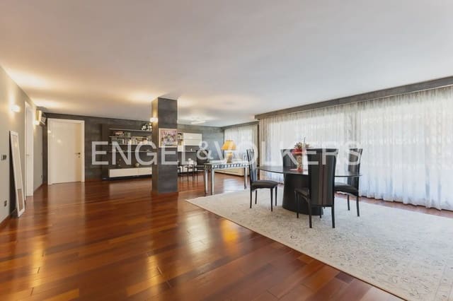 Piso de 3 habitaciones en Gandia en venta - 590.000 € (Ref: 9897872)