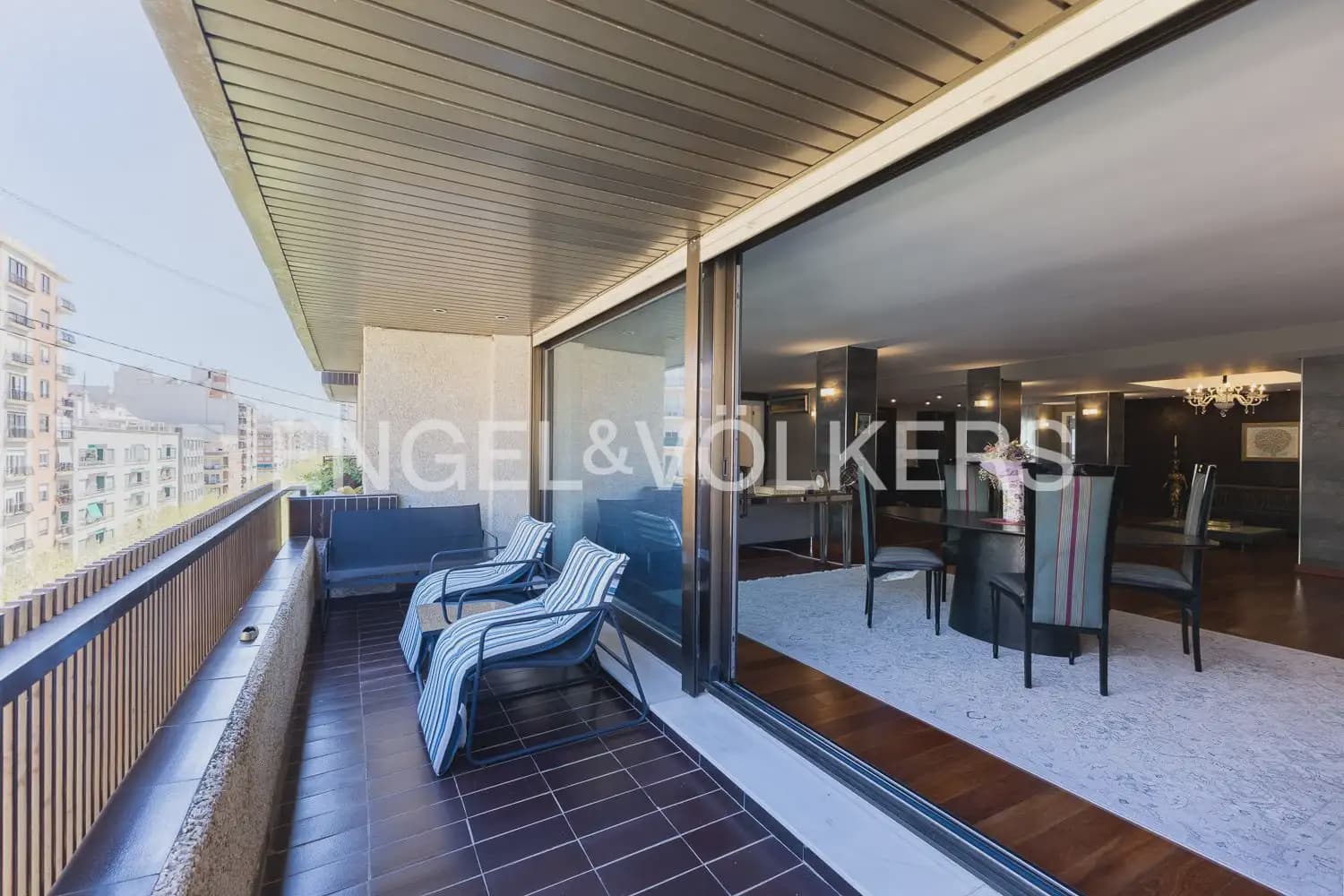 Piso de 3 habitaciones en Gandia en venta - 590.000 € (Ref: 9897872)