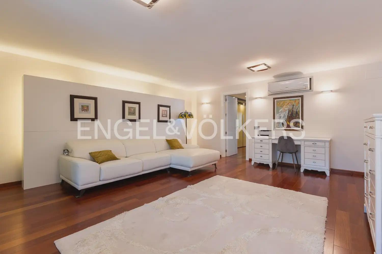 Piso de 3 habitaciones en Gandia en venta - 590.000 € (Ref: 9897872)