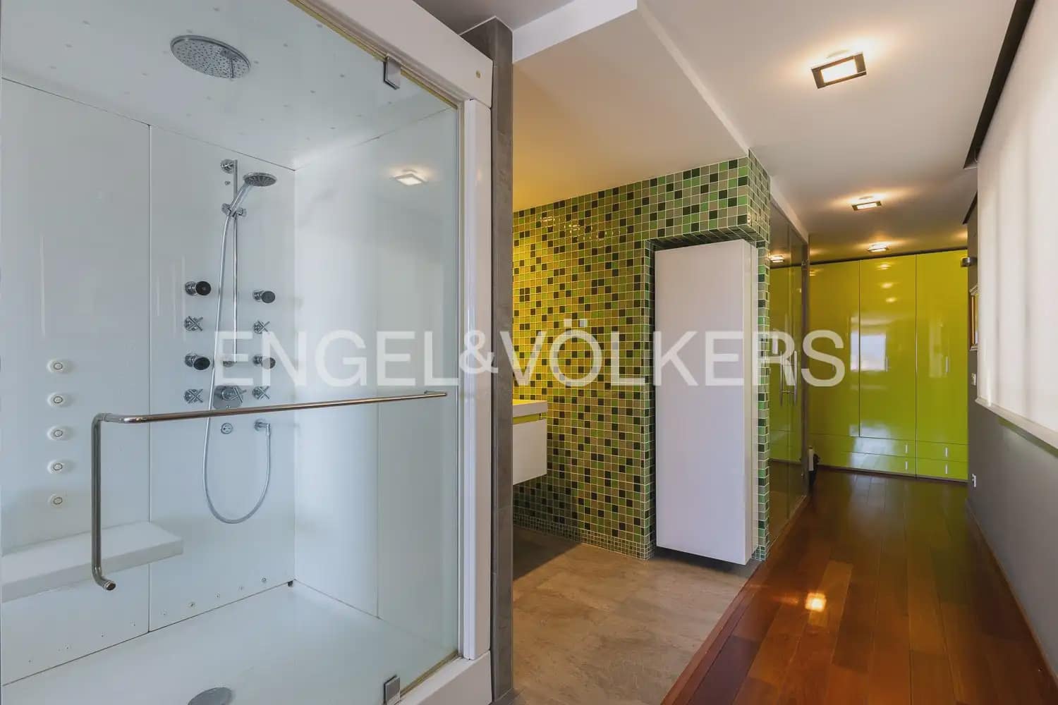 Piso de 3 habitaciones en Gandia en venta - 590.000 € (Ref: 9897872)