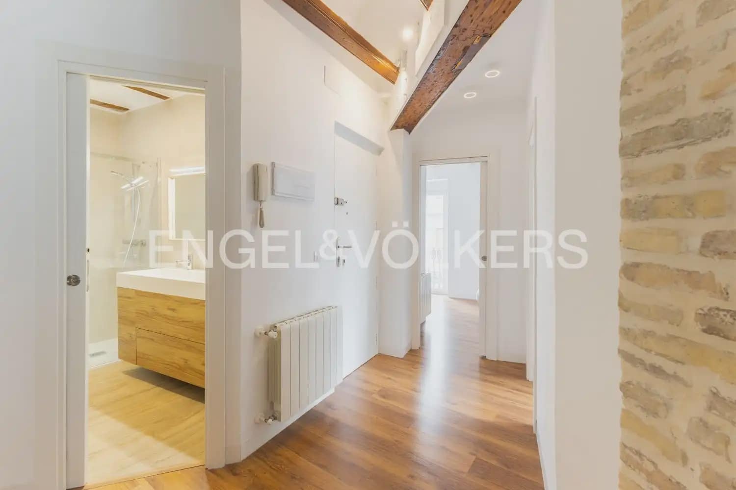 2 Zimmer Wohnung zu vermieten in Valencia Stadt - 2.500 € (Ref: 9897873)