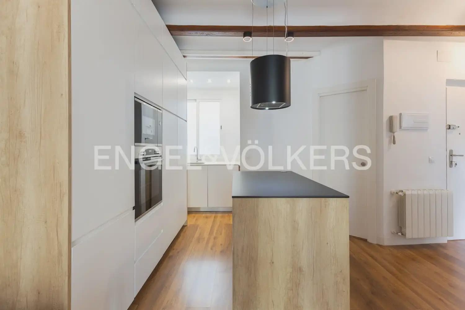 2 Zimmer Wohnung zu vermieten in Valencia Stadt - 2.500 € (Ref: 9897873)