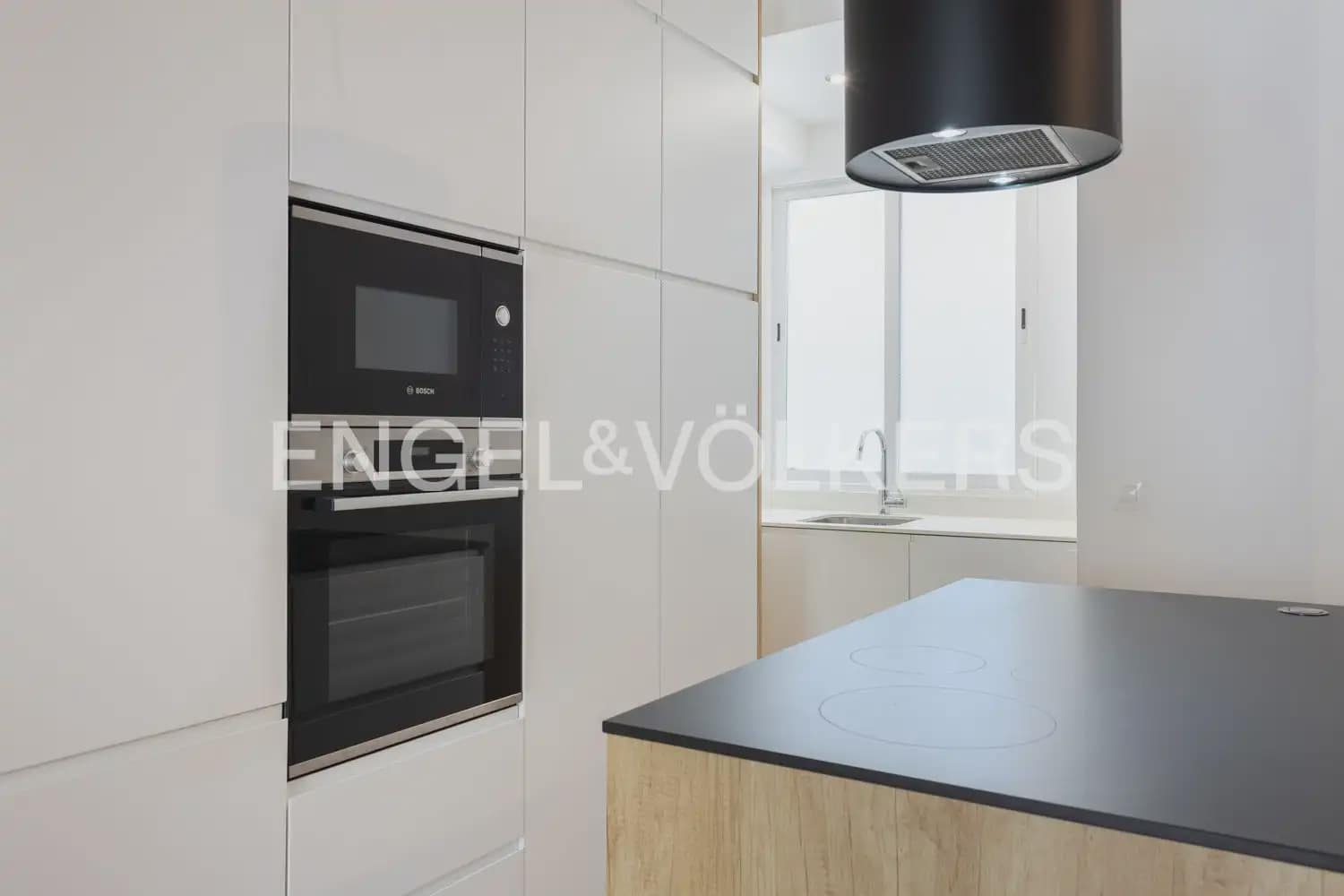 2 Zimmer Wohnung zu vermieten in Valencia Stadt - 2.500 € (Ref: 9897873)