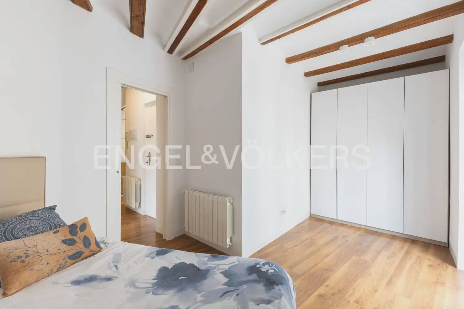 2 Zimmer Wohnung zu vermieten in Valencia Stadt - 2.500 € (Ref: 9897873)