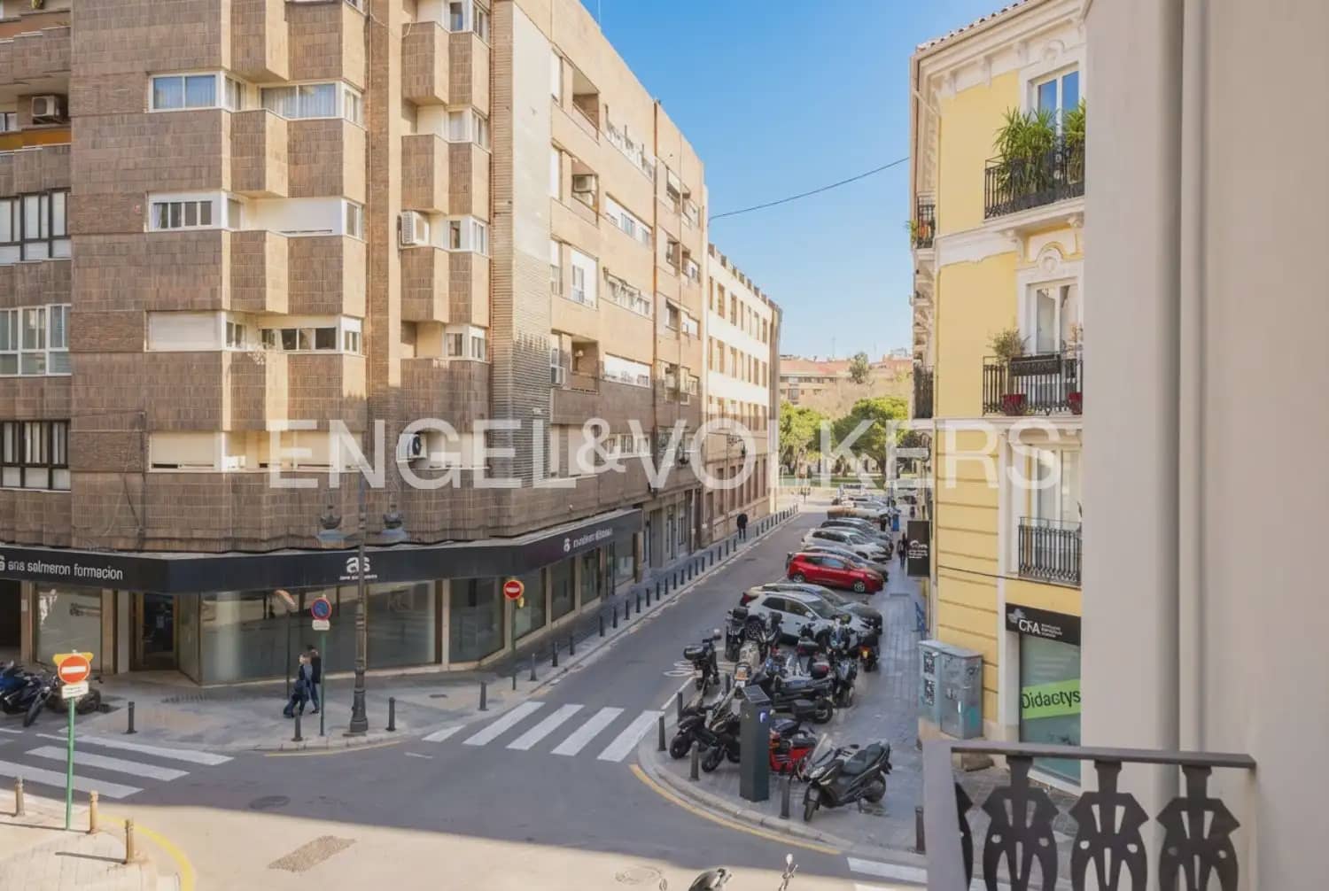 2 Zimmer Wohnung zu vermieten in Valencia Stadt - 2.500 € (Ref: 9897873)