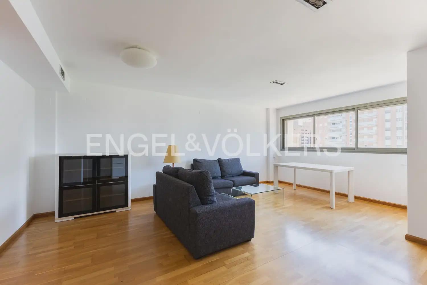 3 Zimmer Wohnung zu vermieten in Valencia Stadt mit Garage - 2.550 € (Ref: 9897874)