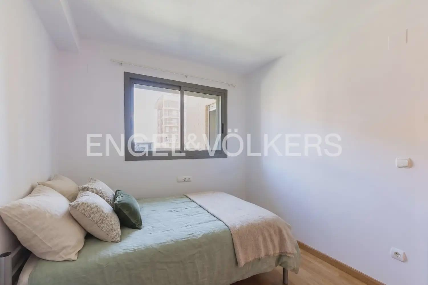 3 Zimmer Wohnung zu vermieten in Valencia Stadt mit Garage - 2.550 € (Ref: 9897874)