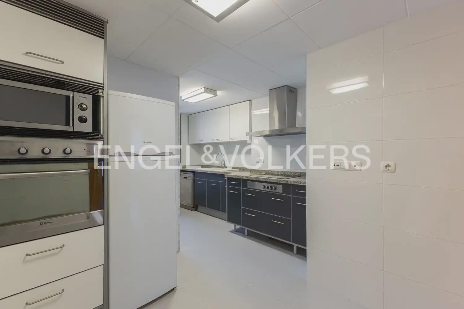 3 Zimmer Wohnung zu vermieten in Valencia Stadt mit Garage - 2.550 € (Ref: 9897874)