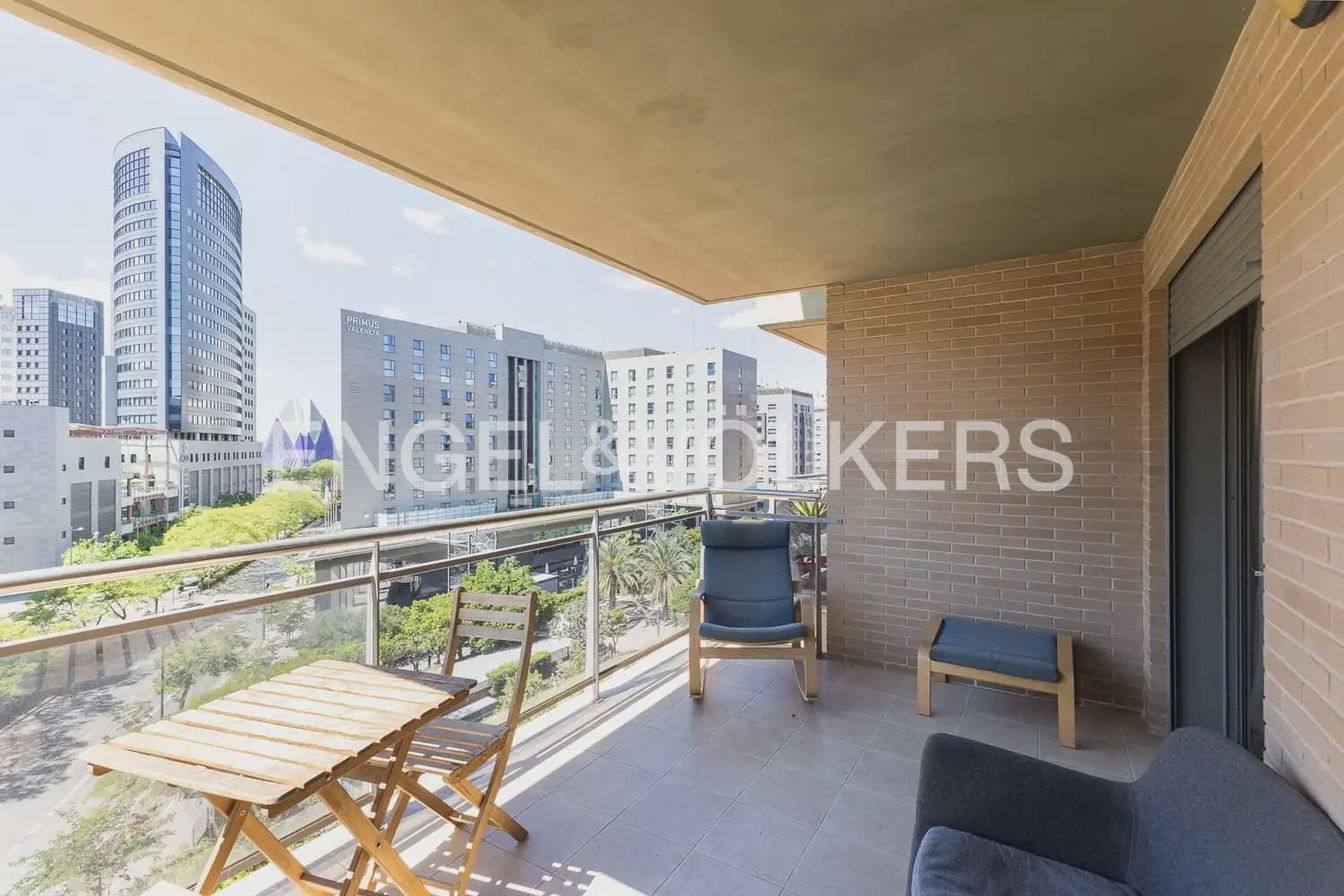 3 Zimmer Wohnung zu vermieten in Valencia Stadt mit Garage - 2.550 € (Ref: 9897874)