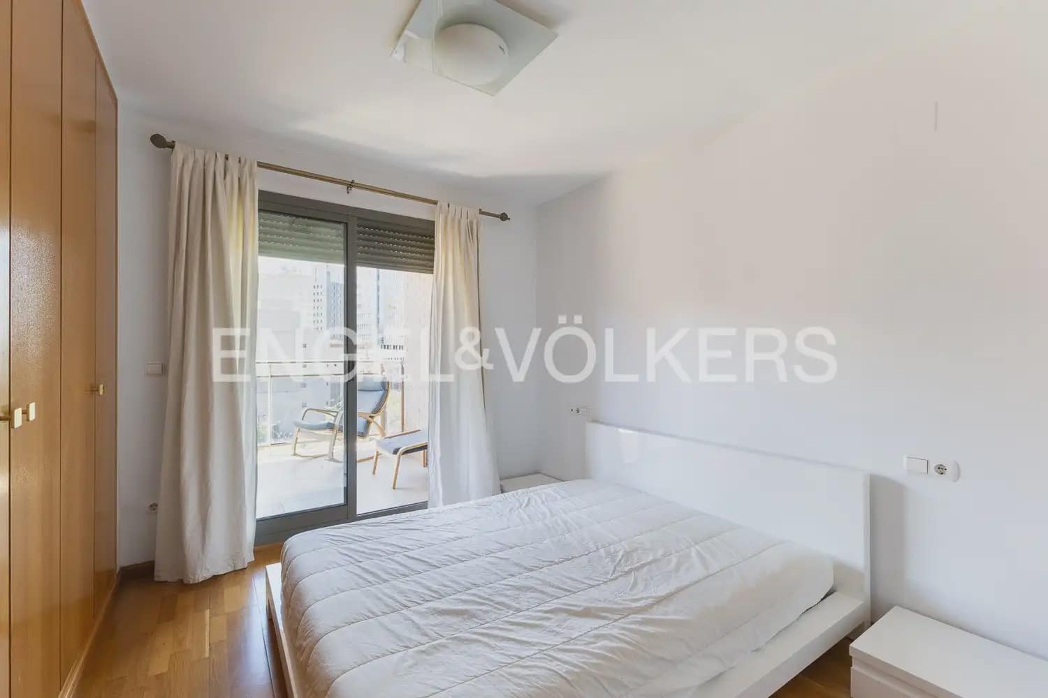 3 Zimmer Wohnung zu vermieten in Valencia Stadt mit Garage - 2.550 € (Ref: 9897874)