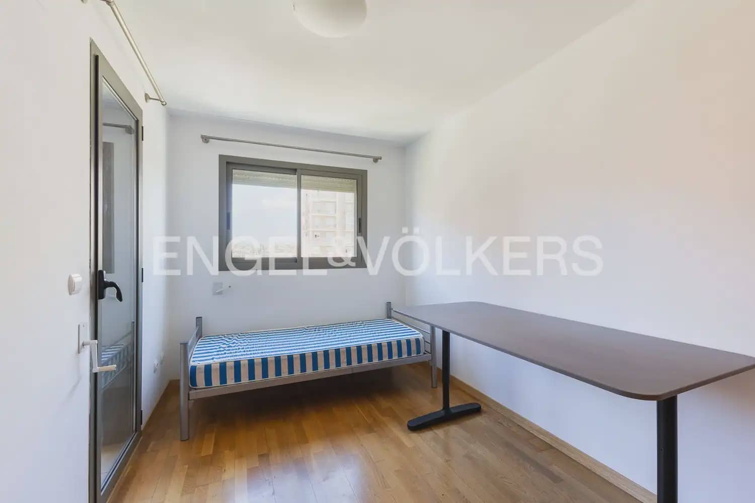 3 Zimmer Wohnung zu vermieten in Valencia Stadt mit Garage - 2.550 € (Ref: 9897874)