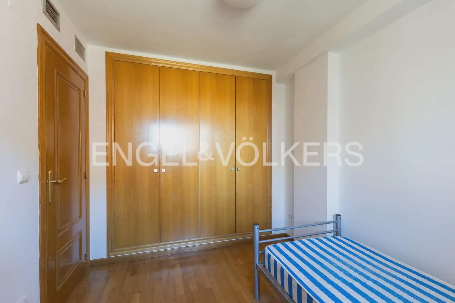 3 Zimmer Wohnung zu vermieten in Valencia Stadt mit Garage - 2.550 € (Ref: 9897874)