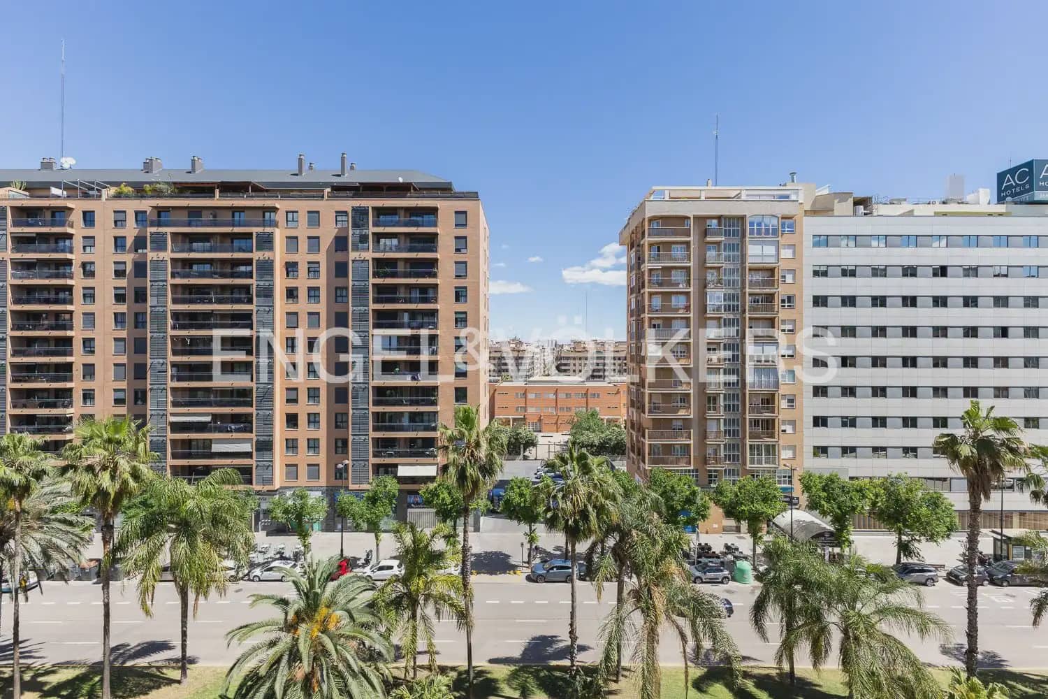 3 Zimmer Wohnung zu vermieten in Valencia Stadt mit Garage - 2.550 € (Ref: 9897874)